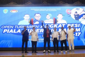 Pelaksanaan Turnamen Angkat Besi Piala Gubernur Kaltim