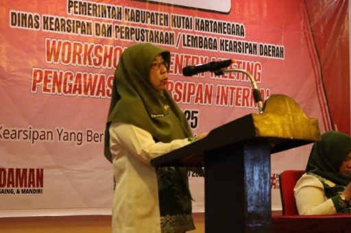 Kepala Dinas Kearsipan dan Perpustakaan (Diarpus) Kukar Aji Lina Rodiah