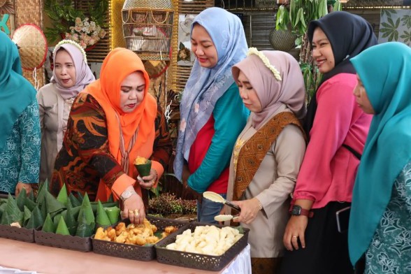 Ketua TP PKK Kabupaten Kukar Maslianawati Edi Damansyah