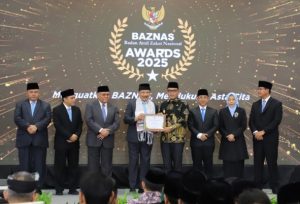 Suasana penyerahan penghargaan