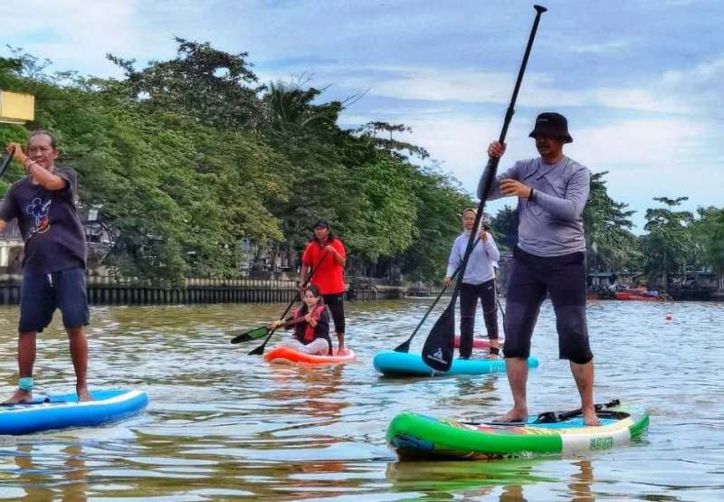 paddleboard