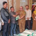 Penyerahan bantuan